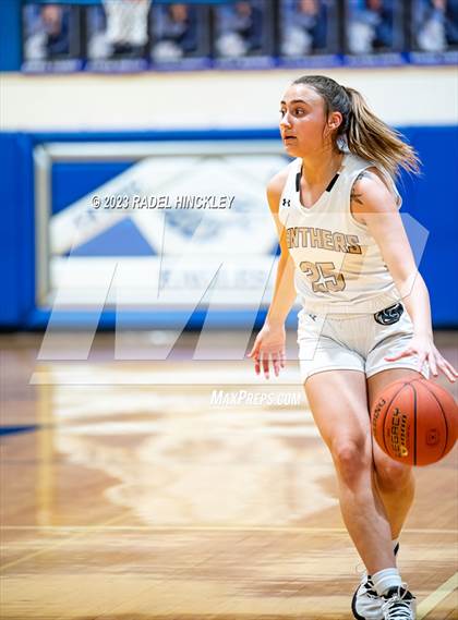 Thumbnail 2 in Raymore-Peculiar vs. Fort Osage (Grain Valley Invitational) photogallery.