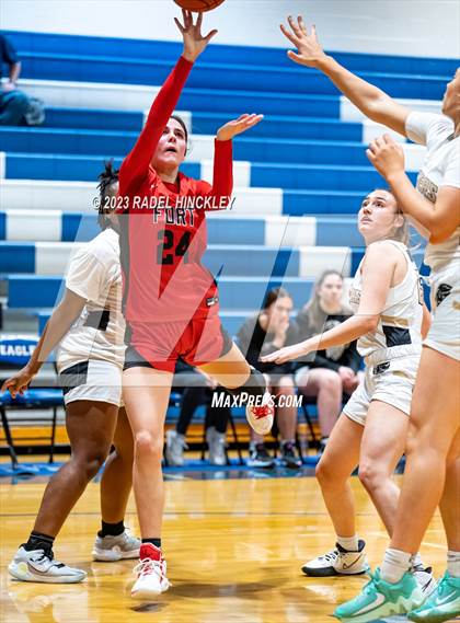 Thumbnail 3 in Raymore-Peculiar vs. Fort Osage (Grain Valley Invitational) photogallery.
