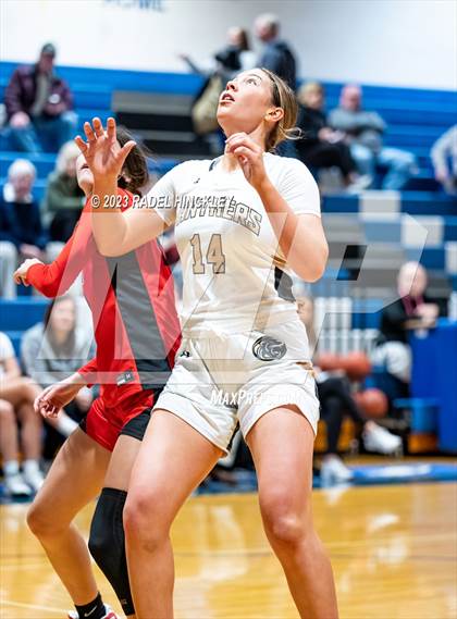 Thumbnail 3 in Raymore-Peculiar vs. Fort Osage (Grain Valley Invitational) photogallery.