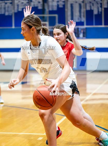 Thumbnail 3 in Raymore-Peculiar vs. Fort Osage (Grain Valley Invitational) photogallery.