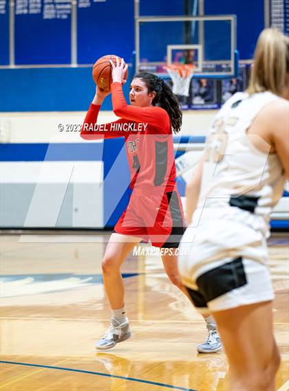 Thumbnail 1 in Raymore-Peculiar vs. Fort Osage (Grain Valley Invitational) photogallery.