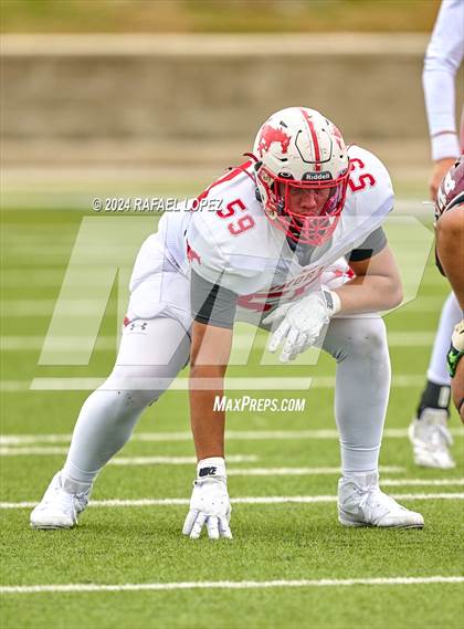 Thumbnail 1 in Memorial vs. Heights (UIL 6A D2 Football Bi-District) photogallery.