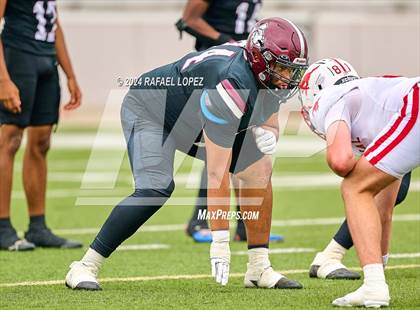 Thumbnail 1 in Memorial vs. Heights (UIL 6A D2 Football Bi-District) photogallery.