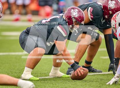 Thumbnail 1 in Memorial vs. Heights (UIL 6A D2 Football Bi-District) photogallery.