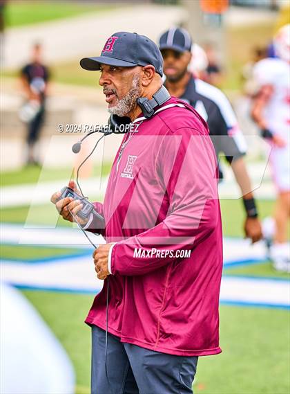 Thumbnail 2 in Memorial vs. Heights (UIL 6A D2 Football Bi-District) photogallery.