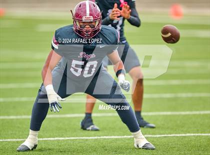 Thumbnail 3 in Memorial vs. Heights (UIL 6A D2 Football Bi-District) photogallery.