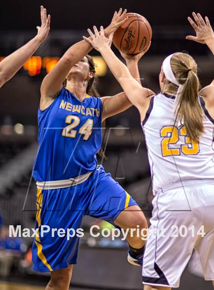 Thumbnail 1 in Newport Central Catholic vs Notre Dame (KHSAA Ninth Region Final) photogallery.