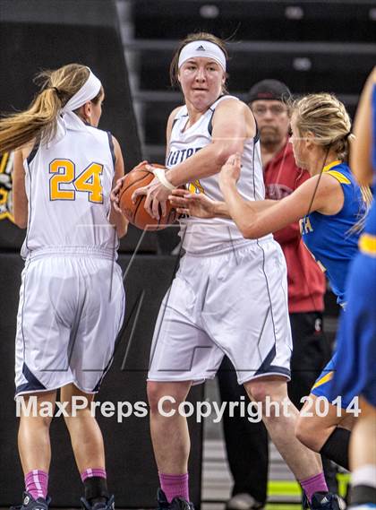 Thumbnail 1 in Newport Central Catholic vs Notre Dame (KHSAA Ninth Region Final) photogallery.