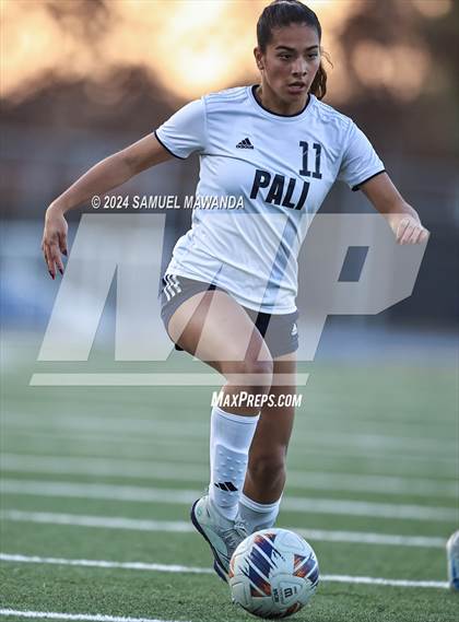 Thumbnail 2 in Palisades vs Birmingham photogallery.
