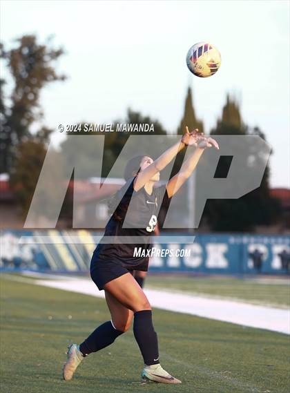 Thumbnail 2 in Palisades vs Birmingham photogallery.