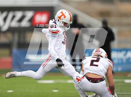 Thumbnail 3 in Salem Hills vs. Timpview (UHSAA 5A Semifinal) photogallery.