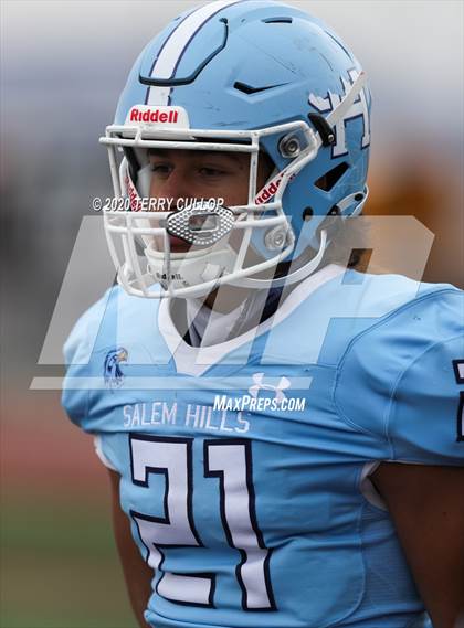 Thumbnail 1 in Salem Hills vs. Timpview (UHSAA 5A Semifinal) photogallery.