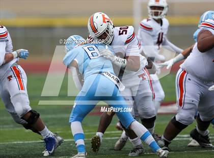 Thumbnail 2 in Salem Hills vs. Timpview (UHSAA 5A Semifinal) photogallery.