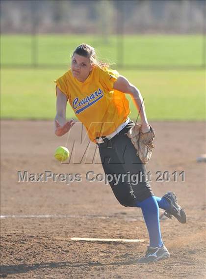 Thumbnail 3 in Reed vs. Del Campo (Victory Pre-Season T.O.C.) photogallery.