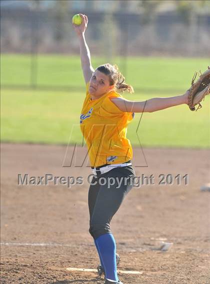Thumbnail 1 in Reed vs. Del Campo (Victory Pre-Season T.O.C.) photogallery.