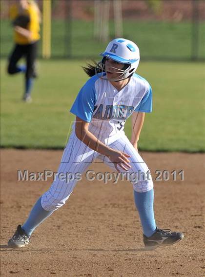 Thumbnail 2 in Reed vs. Del Campo (Victory Pre-Season T.O.C.) photogallery.
