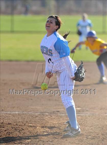 Thumbnail 1 in Reed vs. Del Campo (Victory Pre-Season T.O.C.) photogallery.