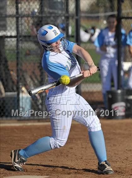 Thumbnail 2 in Reed vs. Del Campo (Victory Pre-Season T.O.C.) photogallery.