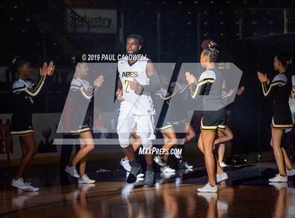 Thumbnail 3 in Eastlake vs. Lincoln (King's Showcase) photogallery.