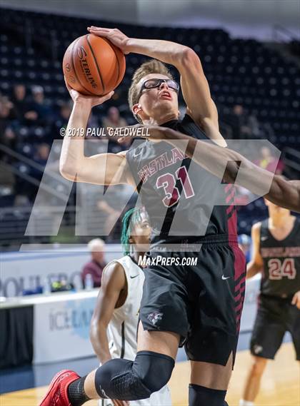 Thumbnail 2 in Eastlake vs. Lincoln (King's Showcase) photogallery.