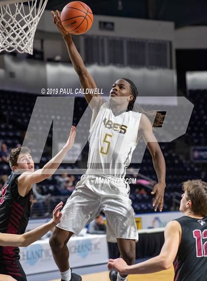 Thumbnail 2 in Eastlake vs. Lincoln (King's Showcase) photogallery.