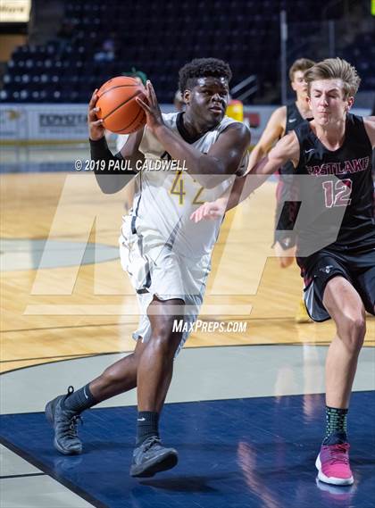 Thumbnail 1 in Eastlake vs. Lincoln (King's Showcase) photogallery.