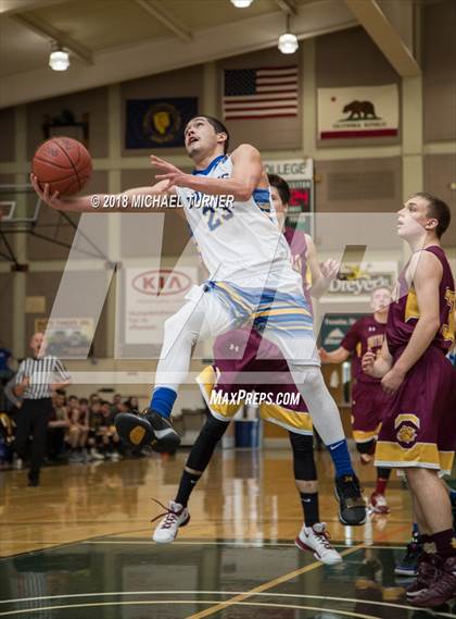 Thumbnail 3 in Butte Valley vs. Happy Camp (CIF D7 Northern Section Final) photogallery.