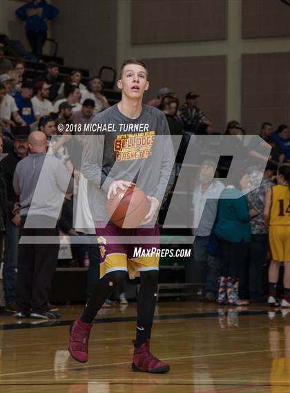Thumbnail 2 in Butte Valley vs. Happy Camp (CIF D7 Northern Section Final) photogallery.