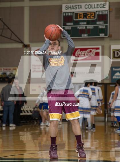 Thumbnail 3 in Butte Valley vs. Happy Camp (CIF D7 Northern Section Final) photogallery.