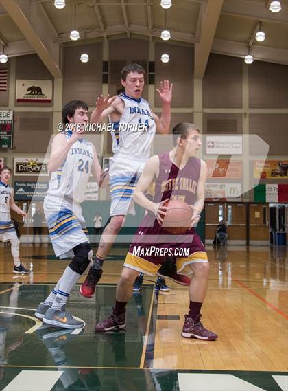 Thumbnail 1 in Butte Valley vs. Happy Camp (CIF D7 Northern Section Final) photogallery.