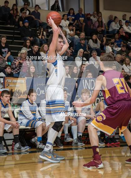 Thumbnail 2 in Butte Valley vs. Happy Camp (CIF D7 Northern Section Final) photogallery.