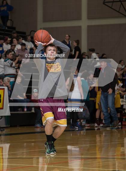 Thumbnail 1 in Butte Valley vs. Happy Camp (CIF D7 Northern Section Final) photogallery.