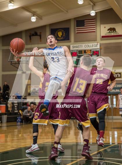 Thumbnail 2 in Butte Valley vs. Happy Camp (CIF D7 Northern Section Final) photogallery.