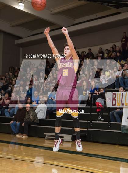 Thumbnail 3 in Butte Valley vs. Happy Camp (CIF D7 Northern Section Final) photogallery.