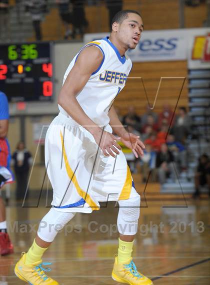 Thumbnail 1 in Jefferson vs. Churchill (Les Schwab Invitational) photogallery.