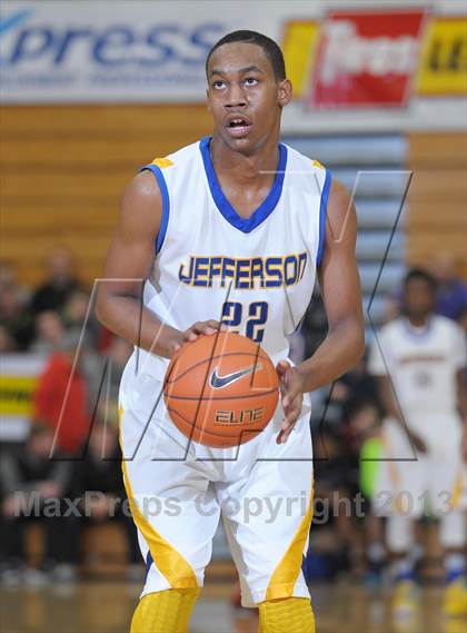 Thumbnail 3 in Jefferson vs. Churchill (Les Schwab Invitational) photogallery.