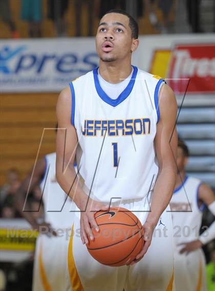 Thumbnail 1 in Jefferson vs. Churchill (Les Schwab Invitational) photogallery.