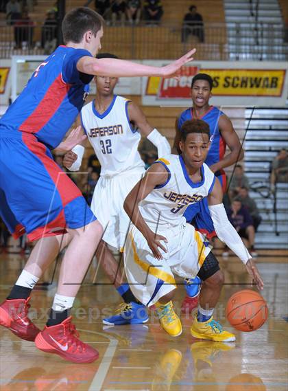 Thumbnail 2 in Jefferson vs. Churchill (Les Schwab Invitational) photogallery.