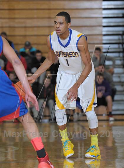 Thumbnail 2 in Jefferson vs. Churchill (Les Schwab Invitational) photogallery.