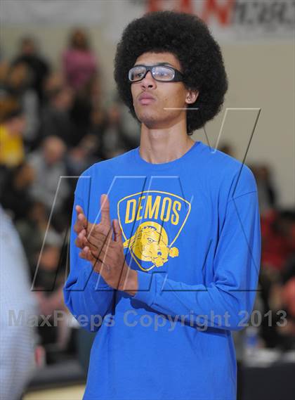 Thumbnail 2 in Jefferson vs. Churchill (Les Schwab Invitational) photogallery.