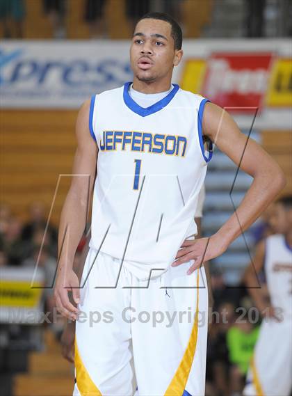 Thumbnail 1 in Jefferson vs. Churchill (Les Schwab Invitational) photogallery.