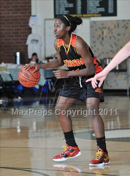Thumbnail 3 in Orange Lutheran vs Etiwanda (OC Championships) photogallery.