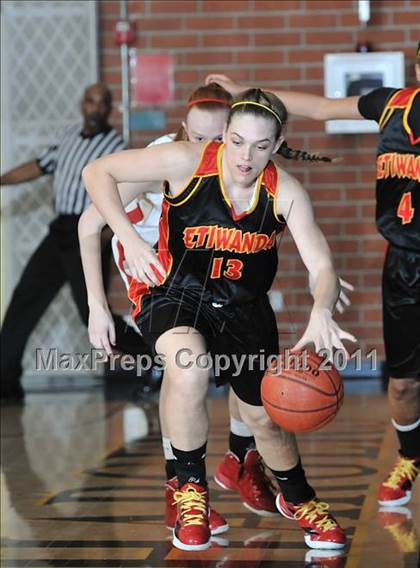 Thumbnail 2 in Orange Lutheran vs Etiwanda (OC Championships) photogallery.