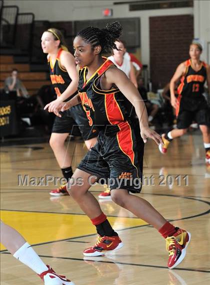 Thumbnail 1 in Orange Lutheran vs Etiwanda (OC Championships) photogallery.