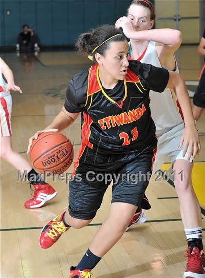 Thumbnail 3 in Orange Lutheran vs Etiwanda (OC Championships) photogallery.