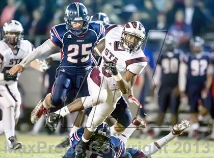 Thumbnail 2 in Aquinas vs Riverside (LHSAA Division III Regional Playoff)  photogallery.