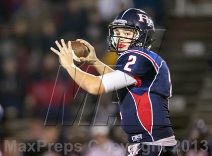 Thumbnail 2 in Aquinas vs Riverside (LHSAA Division III Regional Playoff)  photogallery.