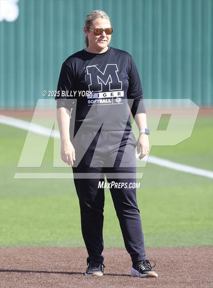 Thumbnail 2 in Quitman vs Malakoff photogallery.