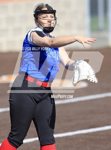 Thumbnail 2 in Quitman vs Malakoff photogallery.