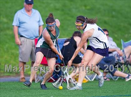 Thumbnail 2 in Dartmouth vs. Needham (MIAA Division 1 South 1st Round) photogallery.